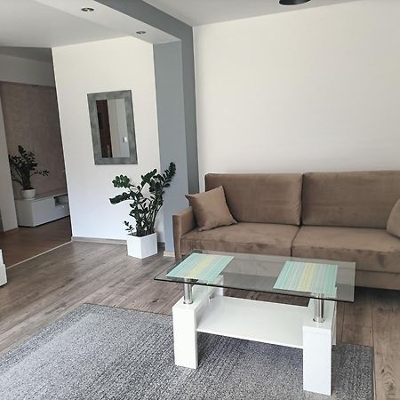 Apartament Blekit Nieba ทิโคชิน ภายนอก รูปภาพ